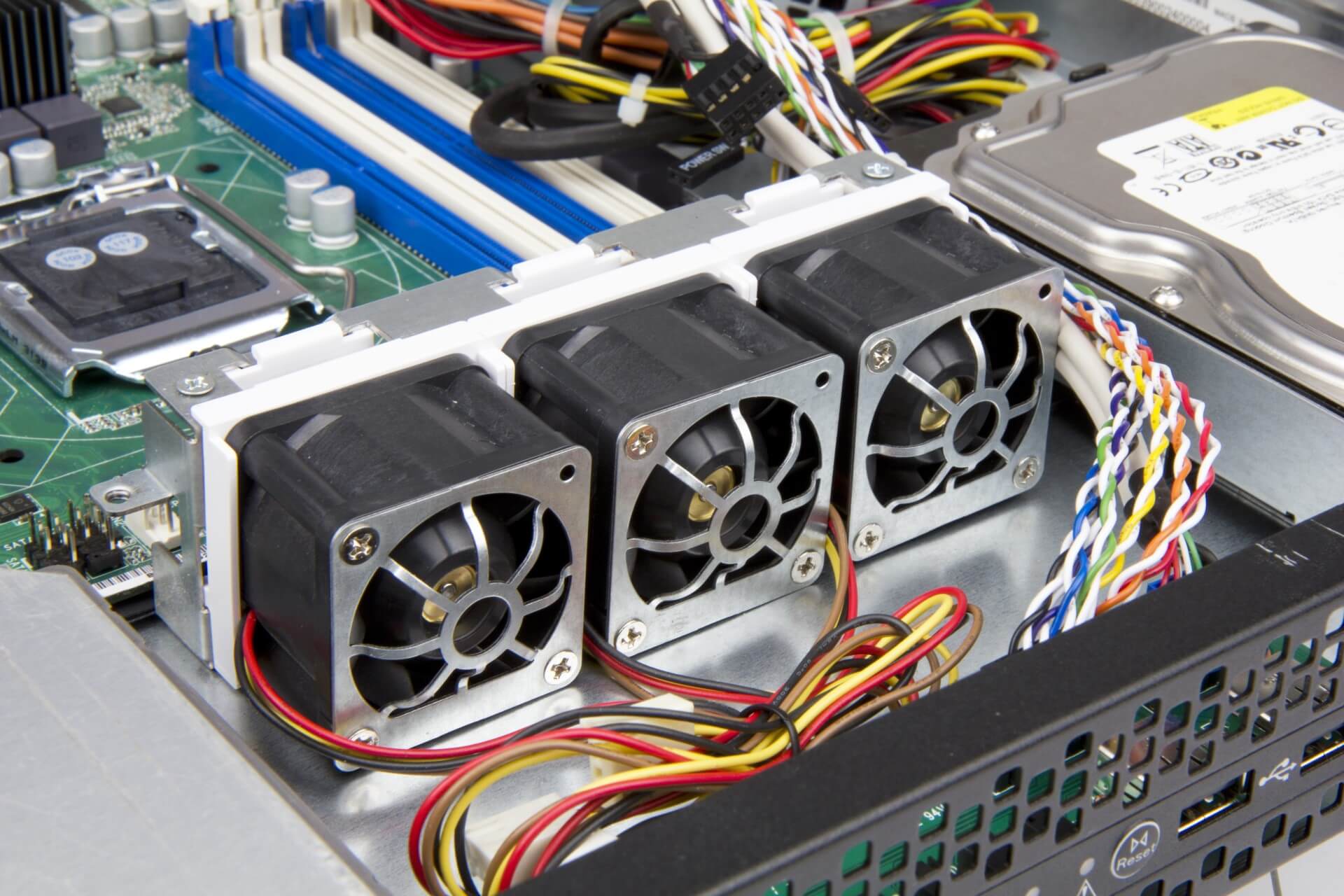 IW-RA100 - server system assembly